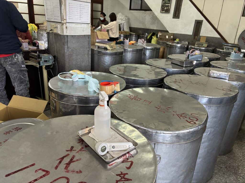 迪化街にある林華泰茶行の店内の様子