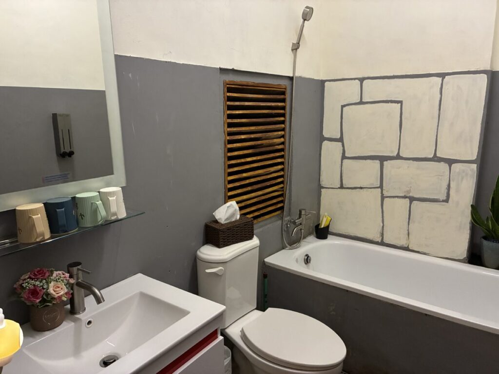 シャンユハイB&Bのバスルームとトイレ