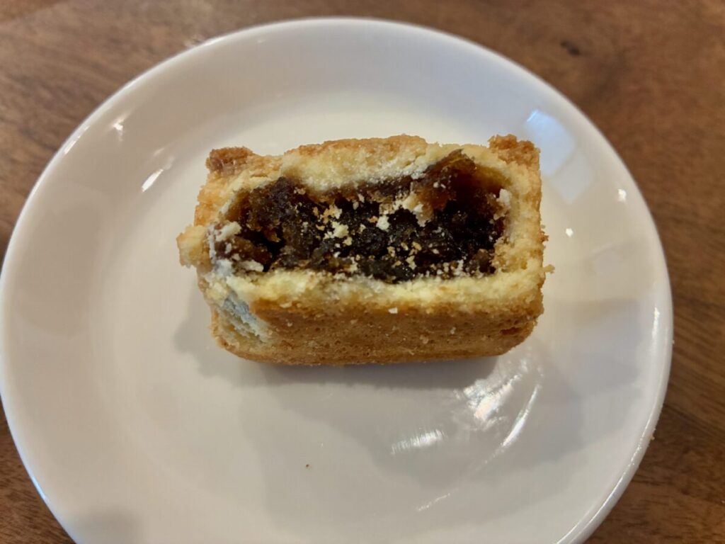 郭元益 タピオカミルクティーケーキ 断面