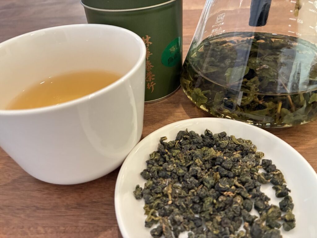 林華泰茶行の高山烏龍茶の茶葉