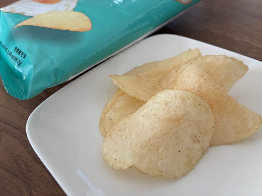 台湾の目玉焼き味ポテトチップスの中身