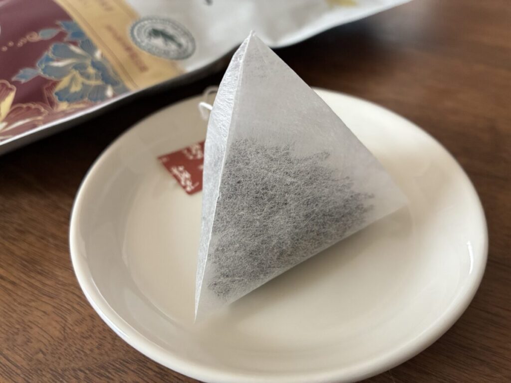 リプトン東方美人茶のティーバッグ